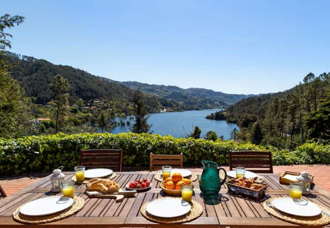 Casa rural em Gerês - Gerês Mountain Lake Views by Gerês Casas