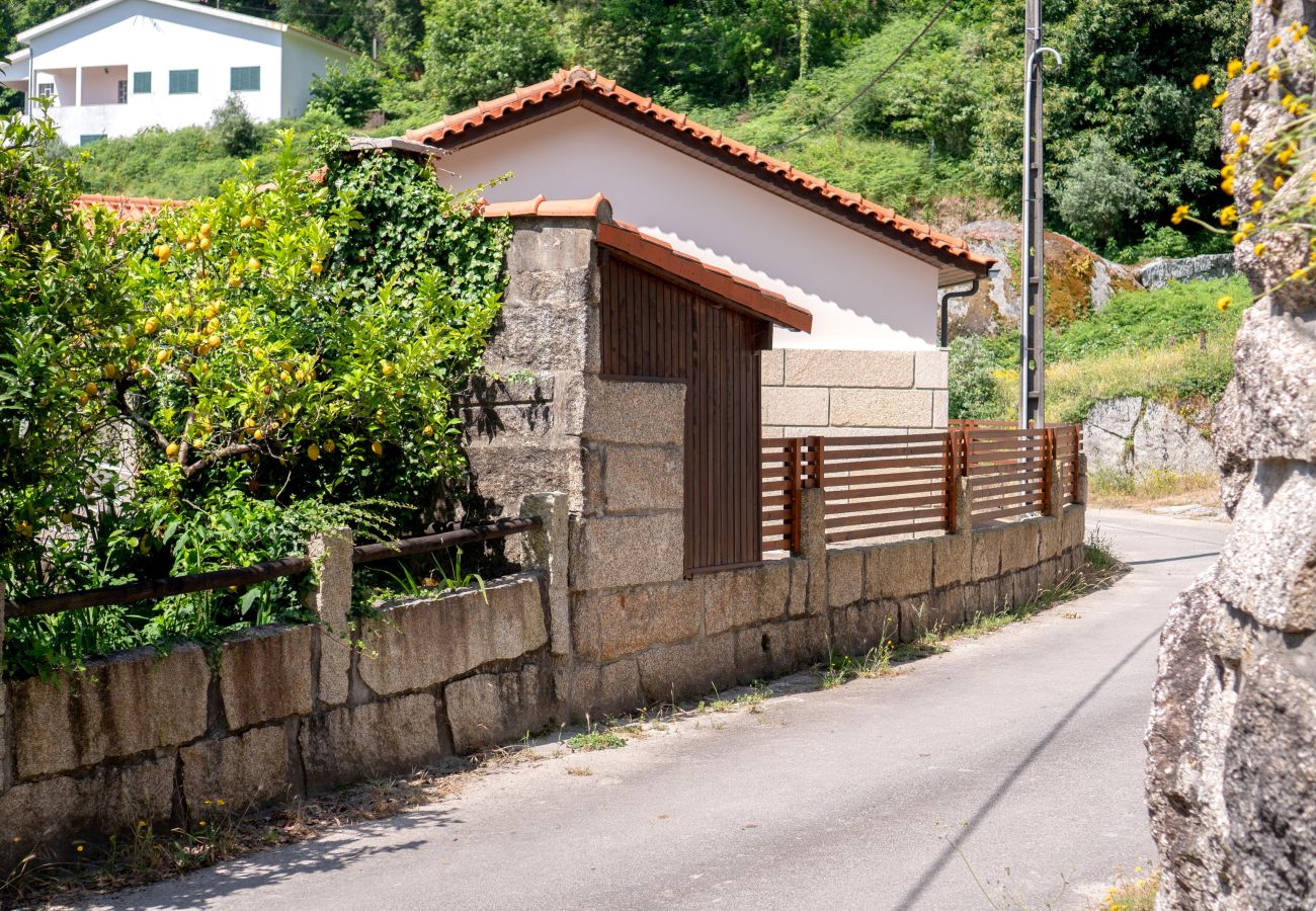 Casa rural em Rio Caldo - Casa Oliveira e Quinteiro