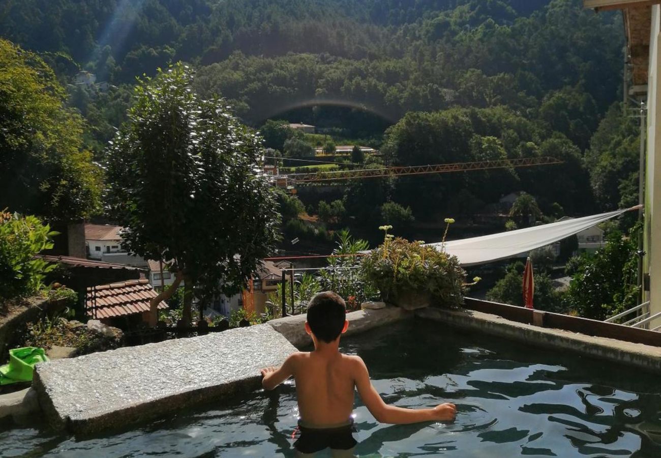 Casa rural em Gerês - Tea House Gerês Hipericão