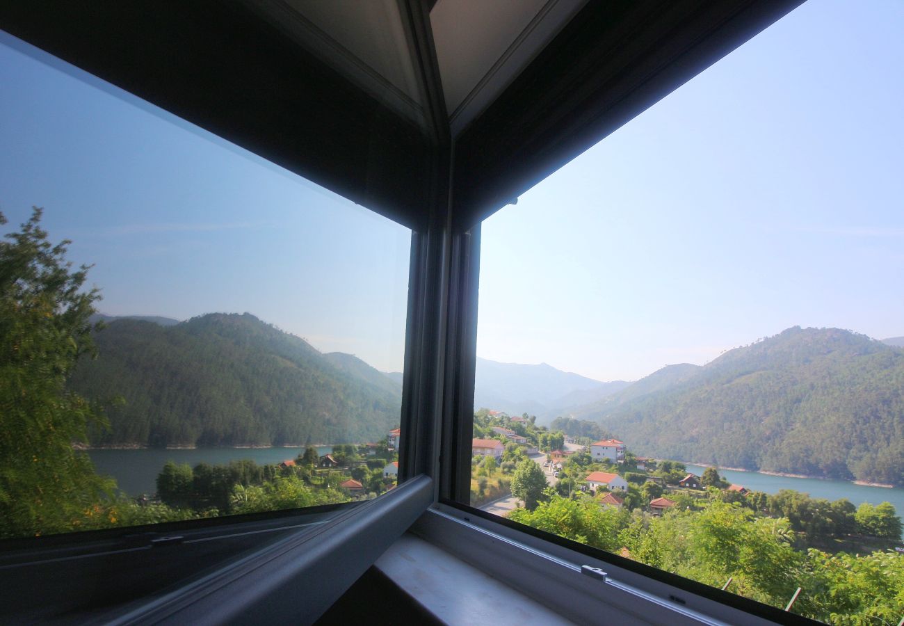 Casa em Gerês - Casa da Cruz