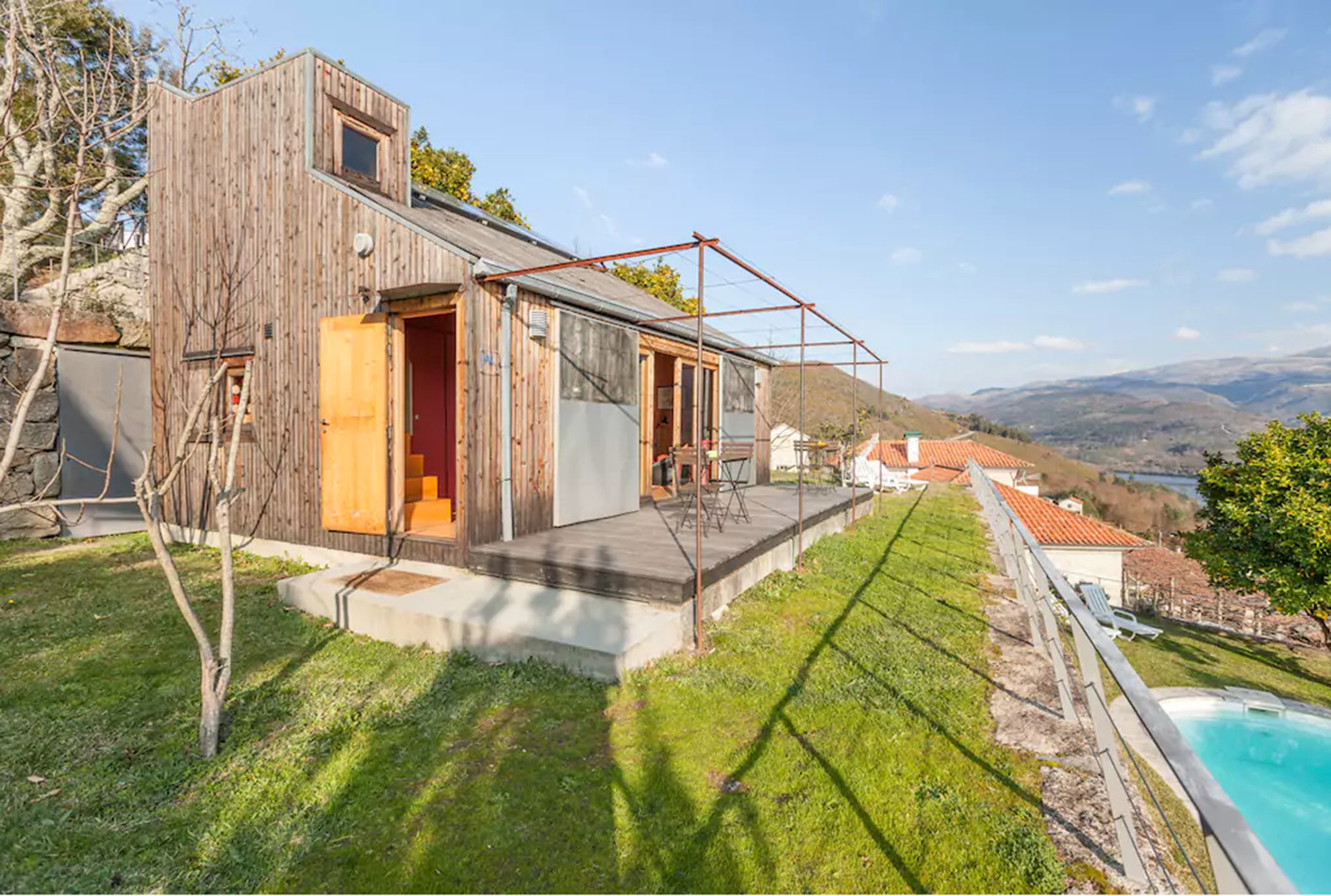 Casa da Piscina - Casas de Além Ecoturismo - Bungalows in Arcos de Valdevez