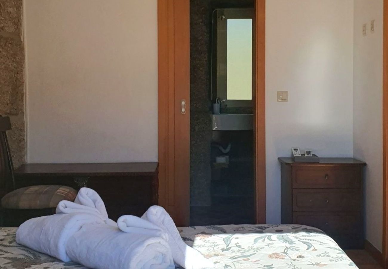 Farm stay in Vieira do Minho - Casa da Laranjeira Turismo Rural