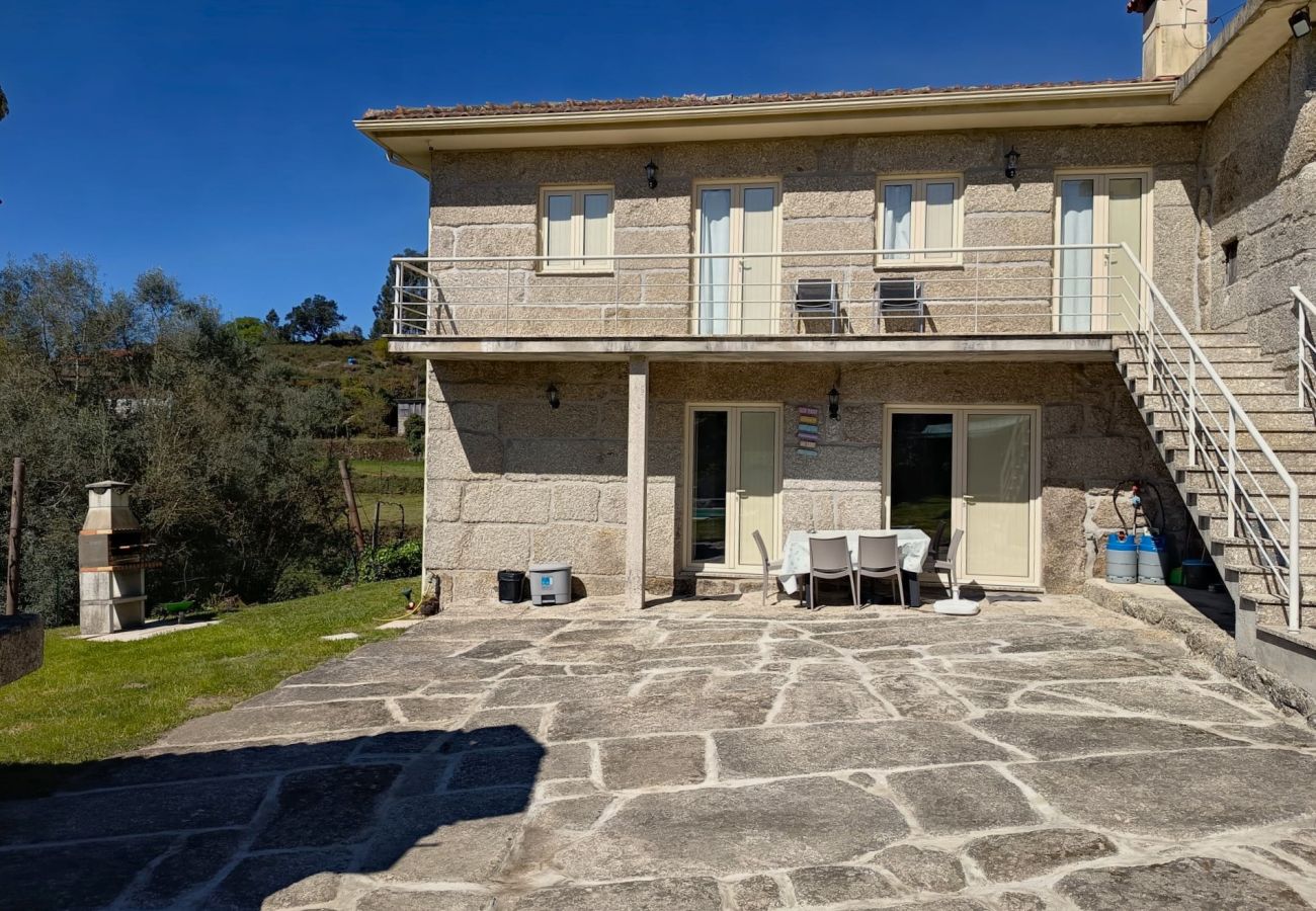 Farm stay in Vieira do Minho - Casa da Laranjeira Turismo Rural