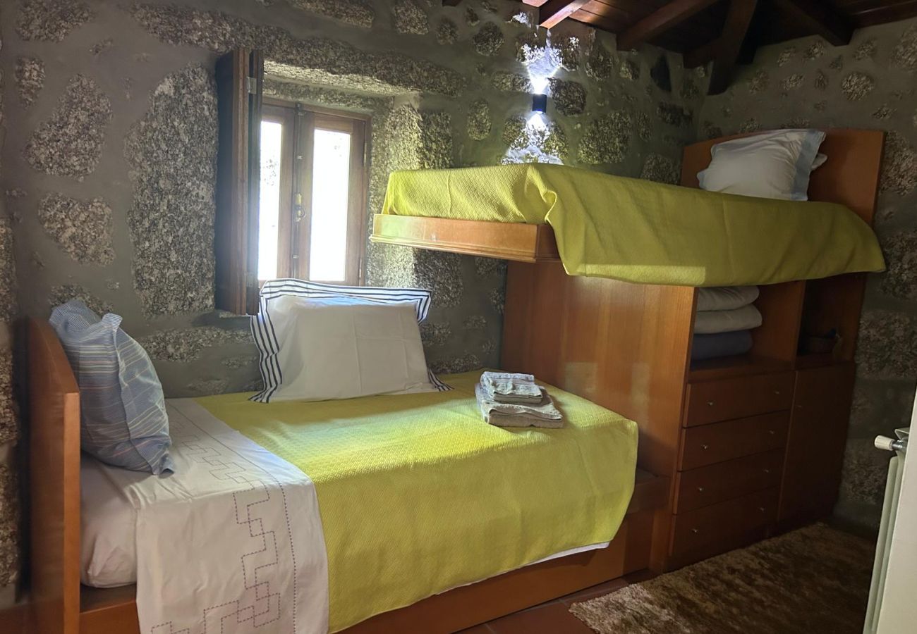 Cottage in Terras de Bouro - Cabaninhas House