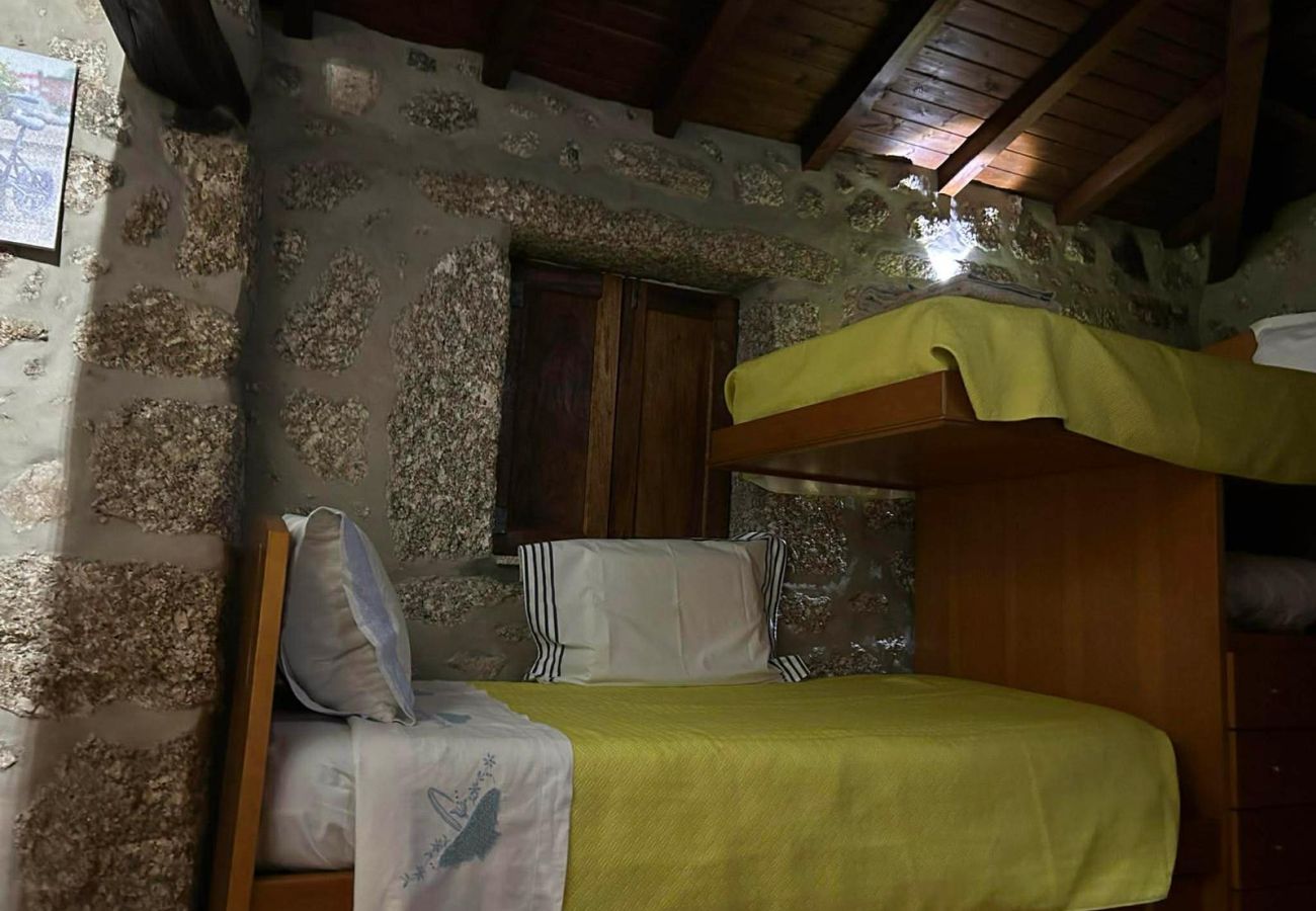 Cottage in Terras de Bouro - Cabaninhas House