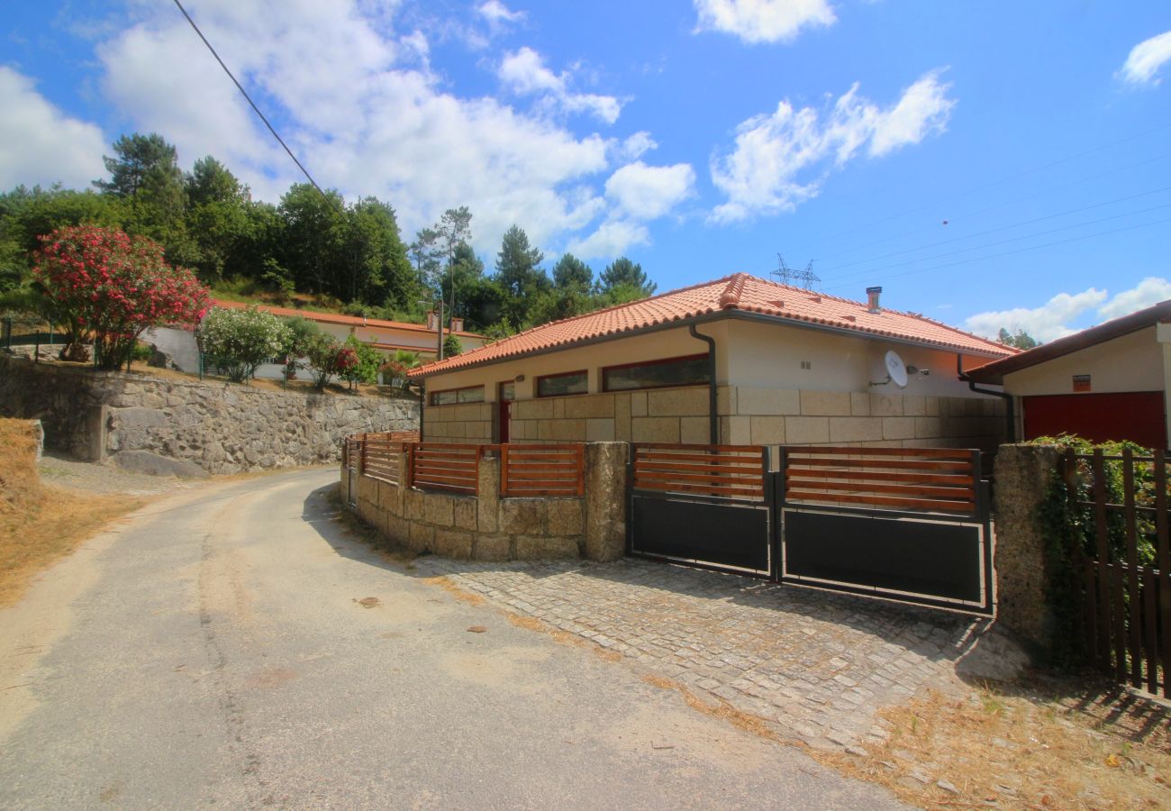 Cottage in Rio Caldo - Casa Oliveira & Quinteiro Gerês