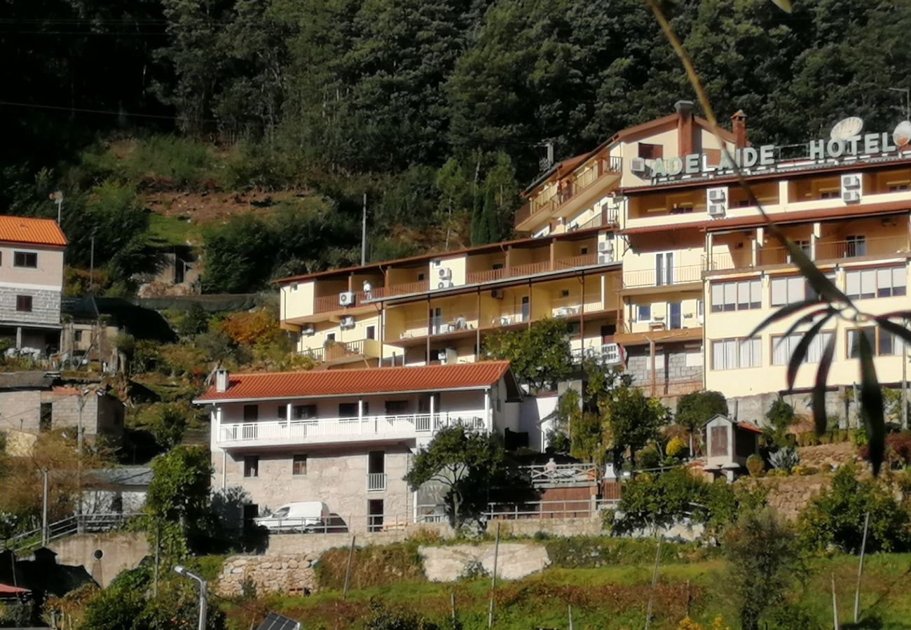 Cottage in Gerês - Tea House Gerês Hipericão